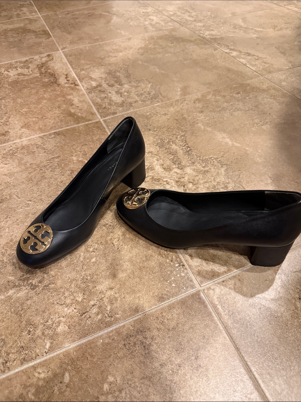 Tory Burch Black Leather Block Heel Pumps with Gold Logo Medallion-never worn